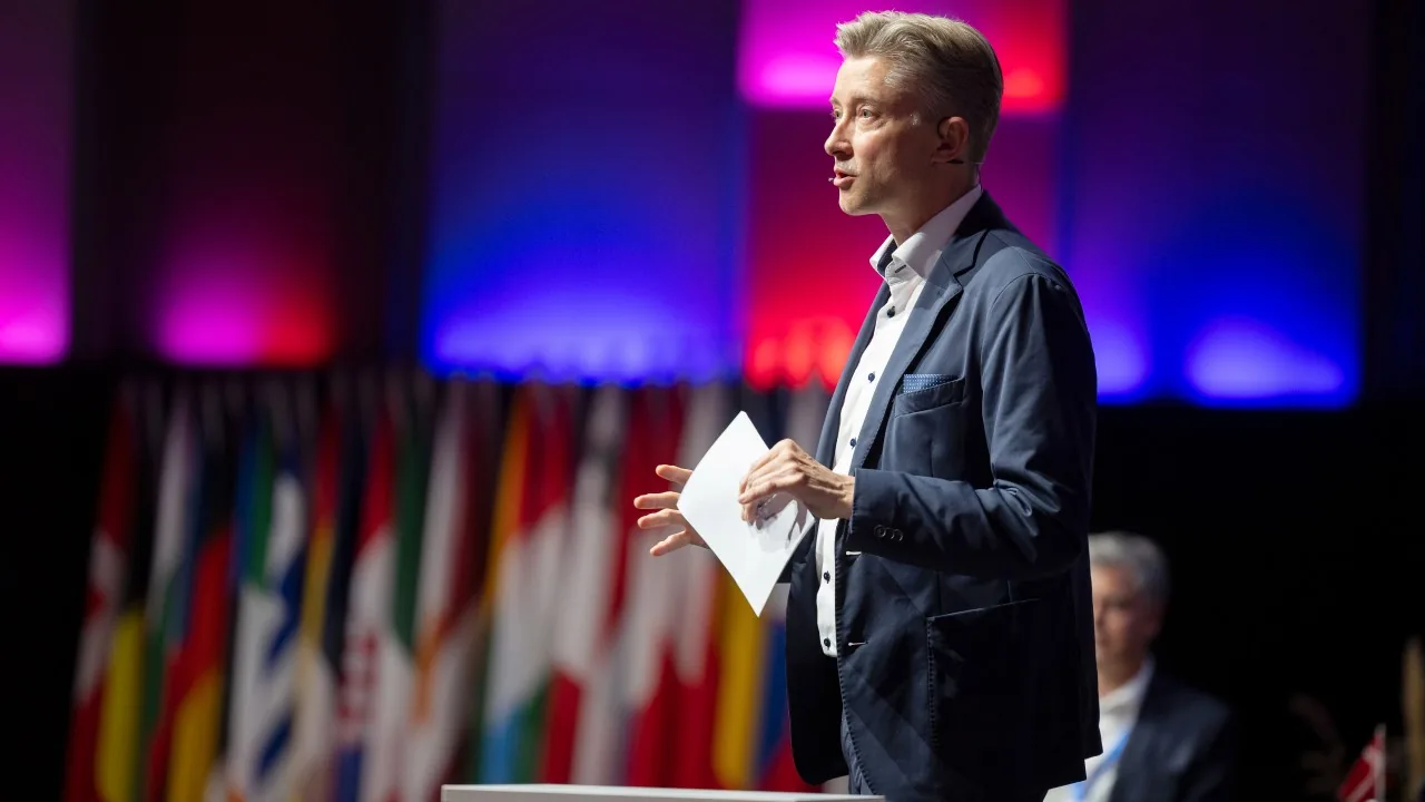 AI and the Skills Gap: We Are Still Using Old Ways to Educate for a New Reality